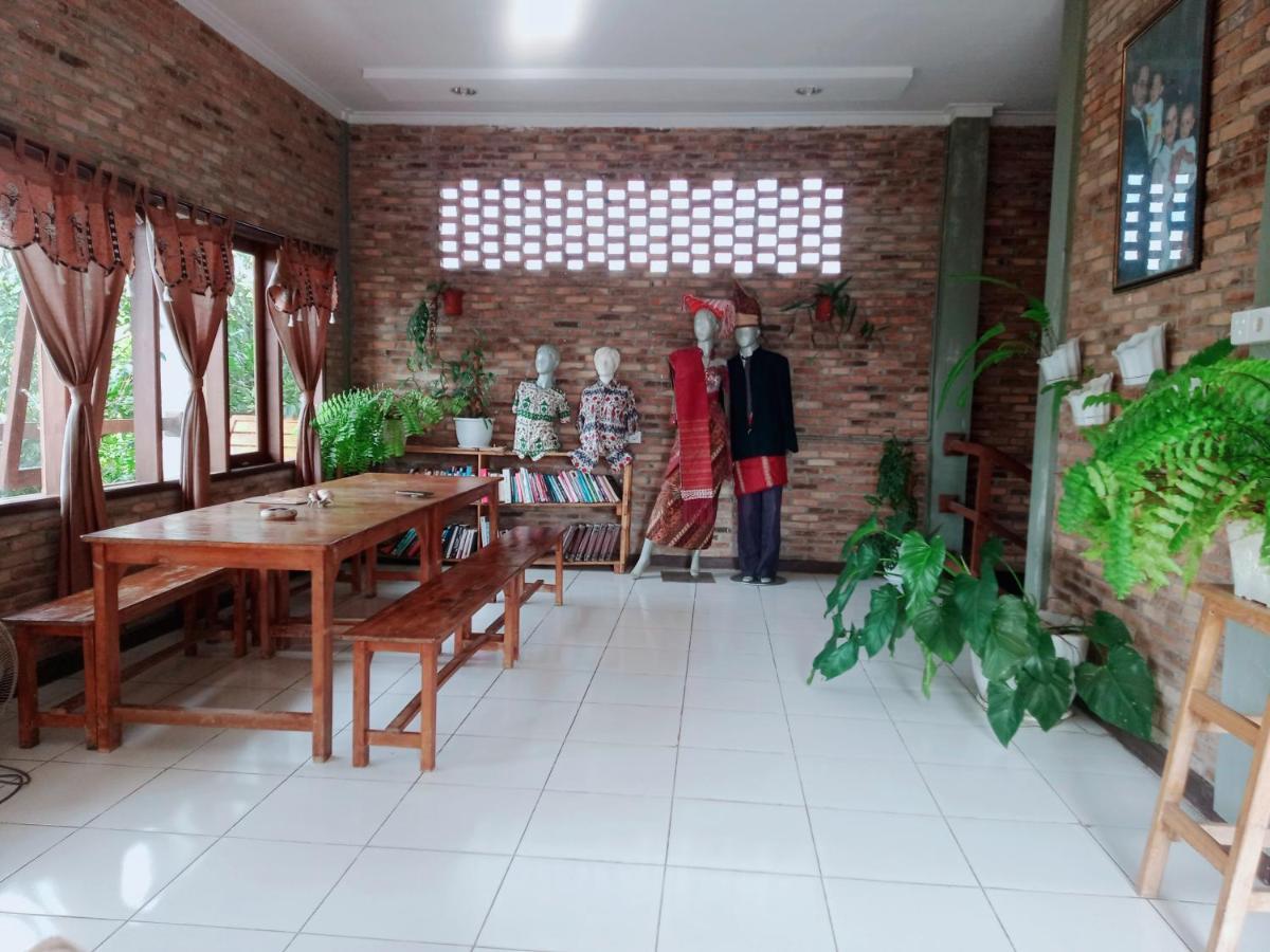 Bua Guest House Medan Exterior foto
