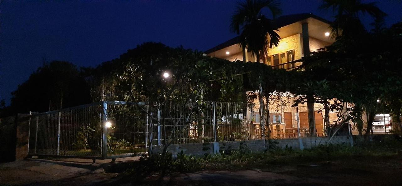 Bua Guest House Medan Exterior foto