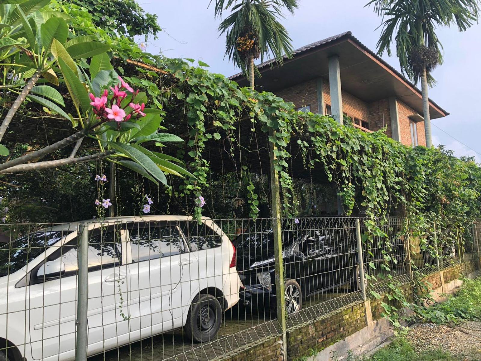 Bua Guest House Medan Exterior foto