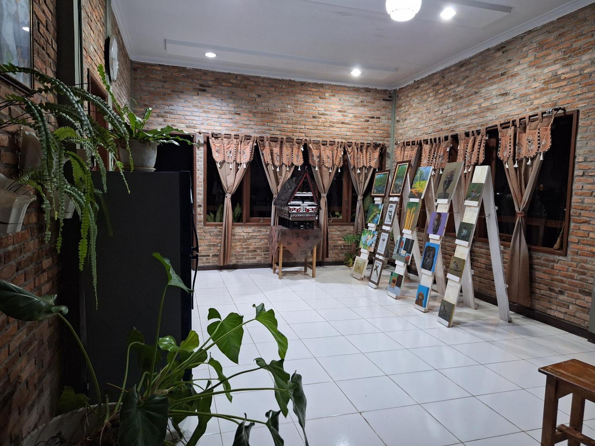 Bua Guest House Medan Exterior foto